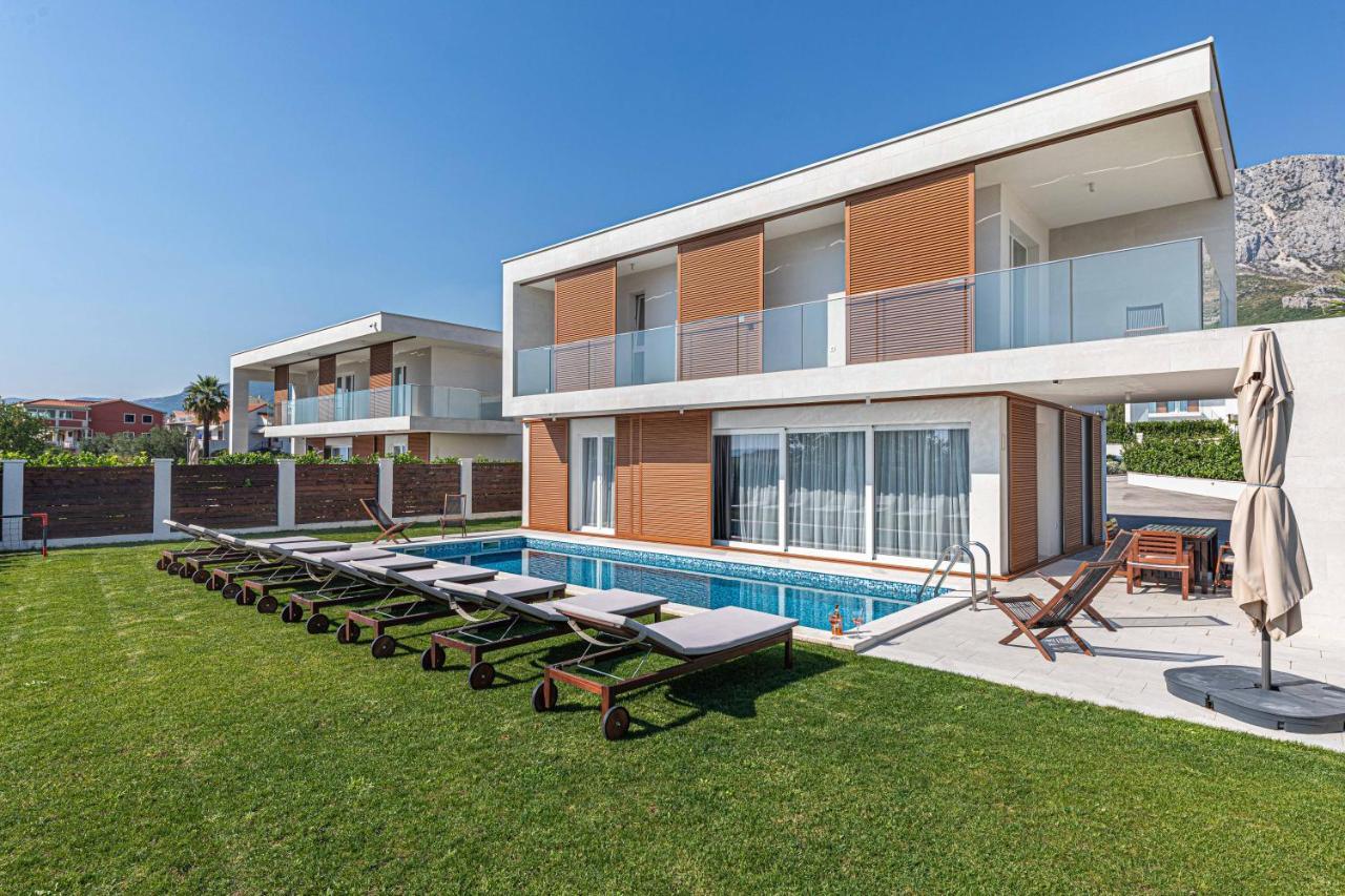 Luxury Sheley With Private Heated Pool-split Vila Kastela